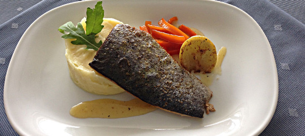 Filátka z mořské ryby MAHI MAHI s glazovanou karotkou a bramborovou kaší